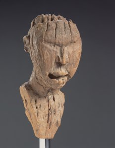 Fragment van een Kongo nkisi nkondi (hout)
