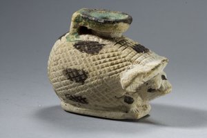 Egel aryballos, Saïtische Periode (faience)