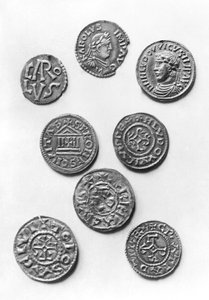 Acht Karolingische munten (zilver)