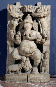 Beeld van Ganesh op de troon