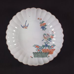 Grote Kakiemon schaal, Edo-periode
