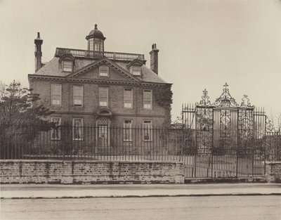 Eagle House, Mitcham door Charles Latham