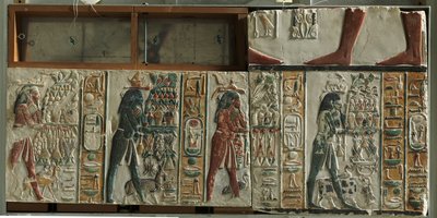 Nome-goden die offers brengen door Egyptian 18th Dynasty