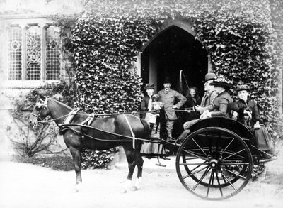 Rit met Paard en Wagen, c.1890 door English Photographer