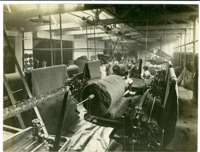 Naaldviltkamer, Long Meadow mill, 1923 door English Photographer