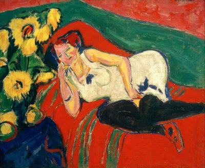 Liggende vrouw in wit hemd door Ernst Ludwig Kirchner