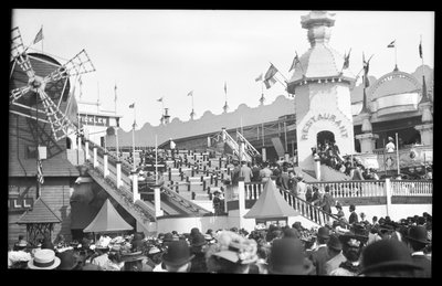 Luna Park, 1909 door Eugene Wemlinger