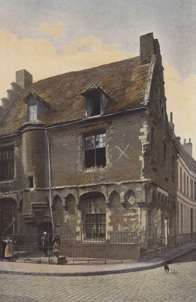 Valenciennes, Oud huis in de Notre-Dame straat door French Photographer