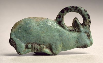 Gebonden ibex funderingsdeposito (faience) door Third Intermediate Period Egyptian