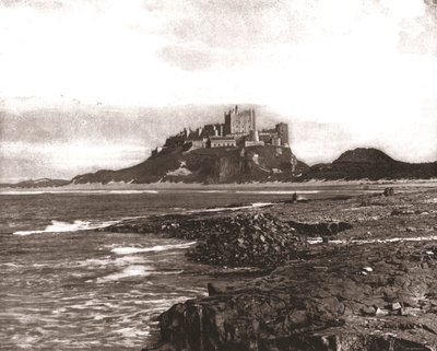 Bamburgh Castle, Northumberland, 1894 door Unbekannt