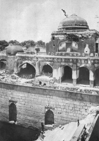 Delhi. Een gevaarlijke duik, ca. 1910 door Unbekannt