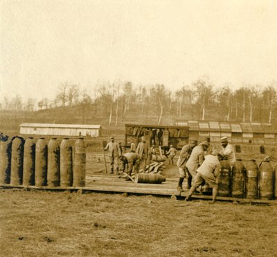 Depot voor grote granaten, c1914-c1918 door Unbekannt