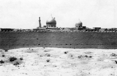 Gouden koepel van de Samarra-moskee, Mesopotamië, 1918 door Unbekannt