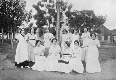 Groep Paraguayaanse vrouwen, Carapegua, Paraguay, 1911 door Unbekannt