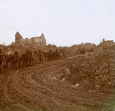 Bereden soldaten, Somme, Noord-Frankrijk, ca. 1914-1918 door Unbekannt