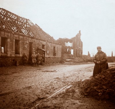 Stadhuis in Ablain-Saint-Nazaire, Noord-Frankrijk, c1914-c1918 door Unbekannt