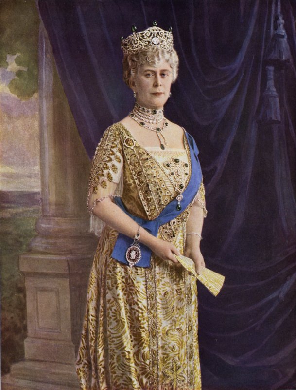 Hare Majesteit Koningin Mary door (after) English photographer