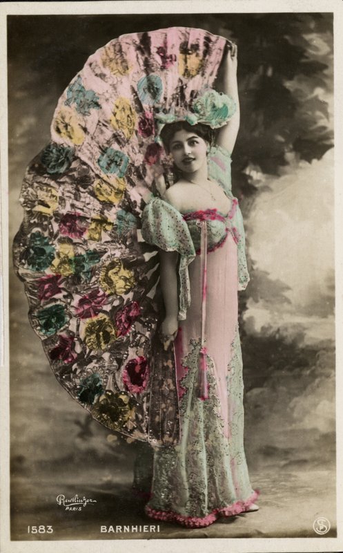 Miss Barnhieri door French Photographer
