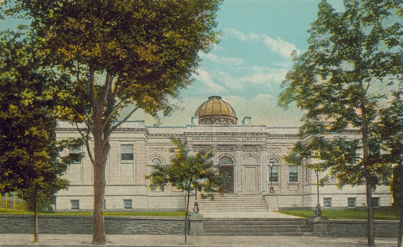 Poughkeepsie: Adriance Memorial Library (kleurenfoto) door American Photographer