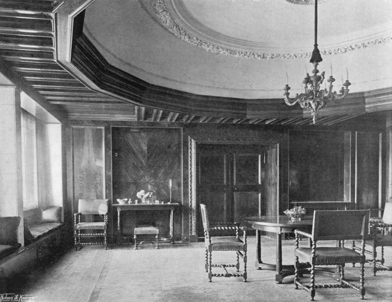 Eetkamer door Charles Latham