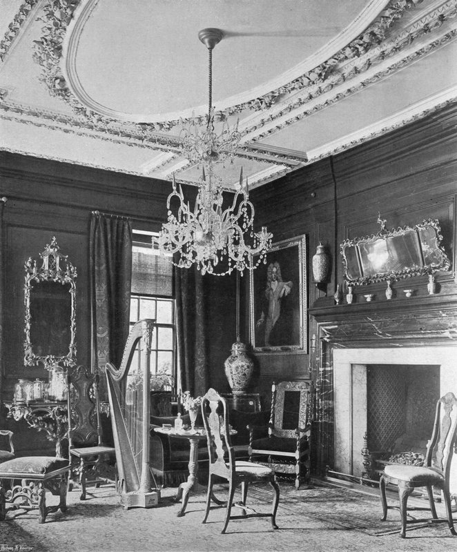 De Salon door Charles Latham