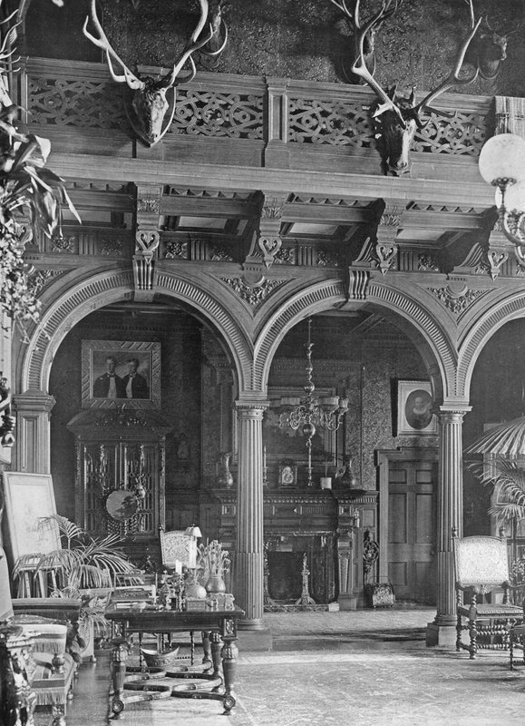 Het Scherm in de Salon door Charles Latham