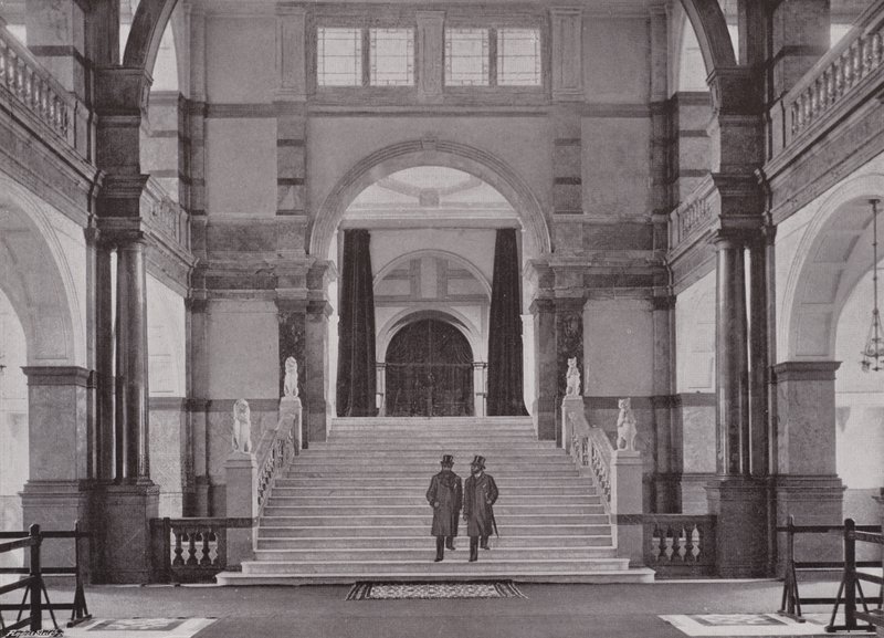 Inkomhal van de Universiteit van Londen door English Photographer