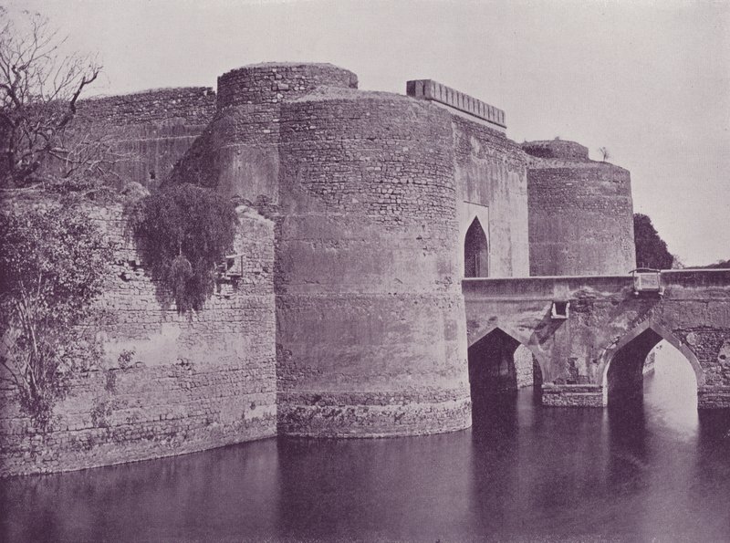 Fort, Bhurtpur door English Photographer