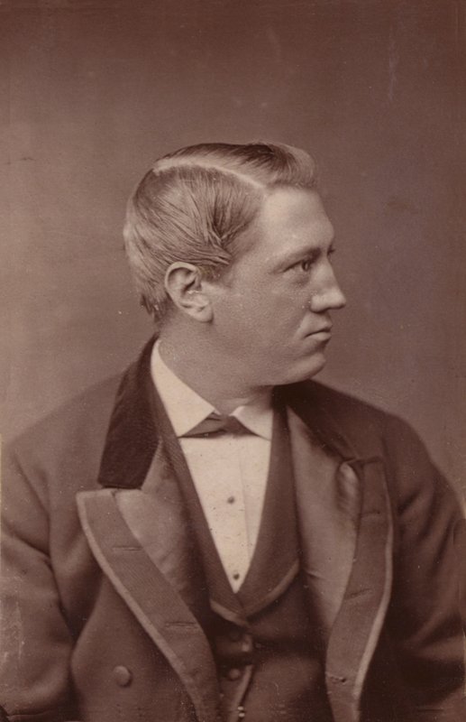 George Conquest door English Photographer