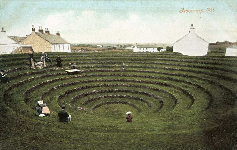 Gwennap Pit door English Photographer