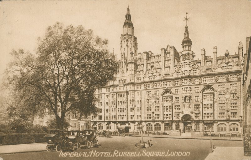 Imperial Hotel, Russell Square, Londen door English Photographer