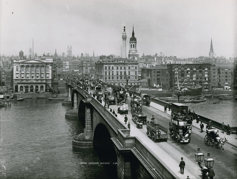 London Bridge, Londen door English Photographer