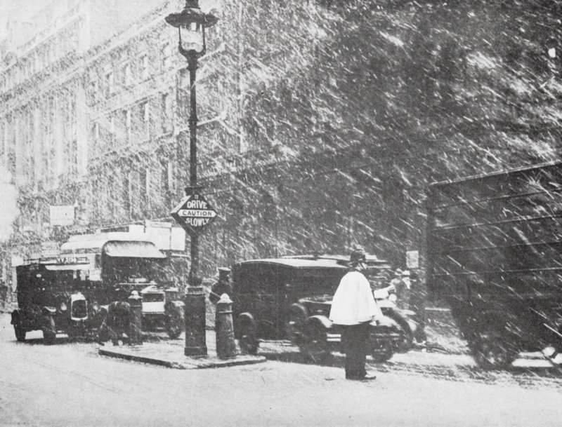 Londen in de sneeuw door English Photographer