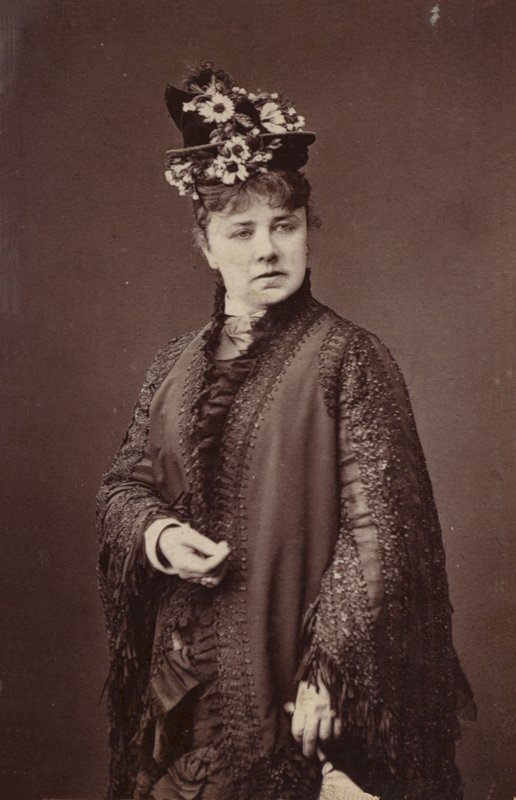 Marie Wilton, Mrs. Sancroft door English Photographer