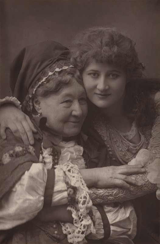 Mary Anderson en Mevrouw Stirling door English Photographer