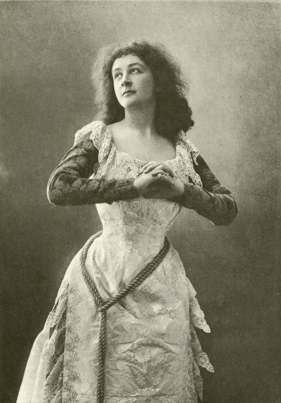 Miss Eames als Julia (gravure) door English Photographer