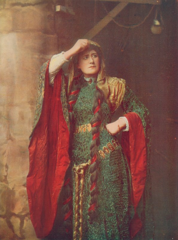 Miss Ellen Terry door English Photographer