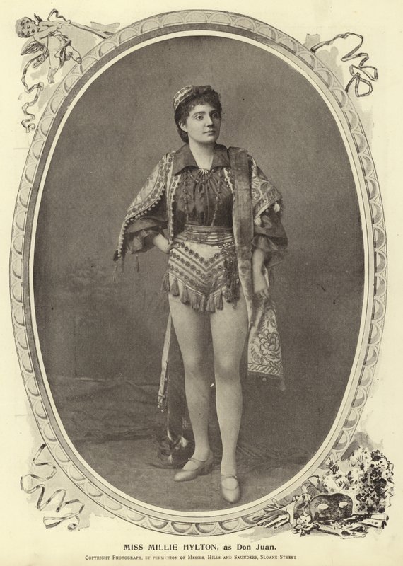 Mevrouw Millie Hylton, als Don Juan door English Photographer