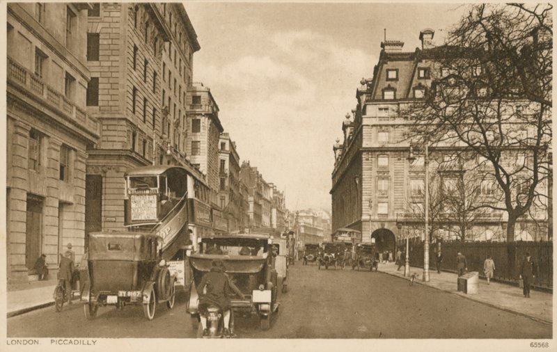 Piccadilly, Londen door English Photographer