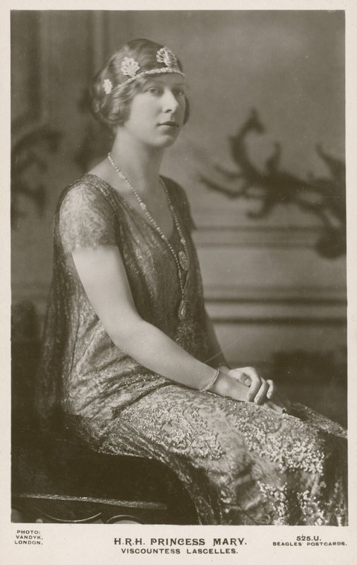 Prinses Mary, Viscountess Lascelles door English Photographer