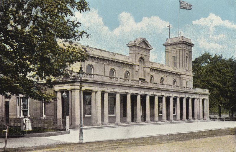 Royal Pump Rooms, Leamington door English Photographer