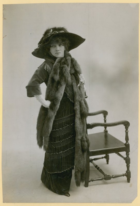 Sarah Bernhardt, actrice door English Photographer
