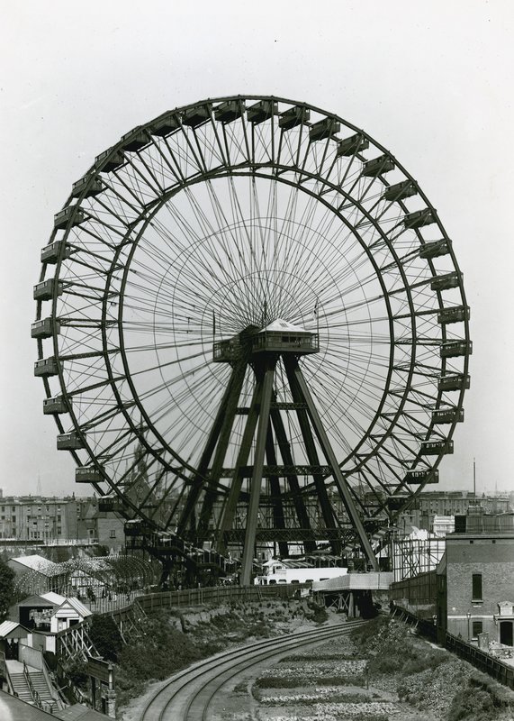 Het Grote Wiel in Earls Court, Londen door English Photographer
