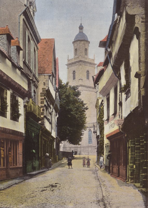 Auray, Rue du Loch door European Photographer