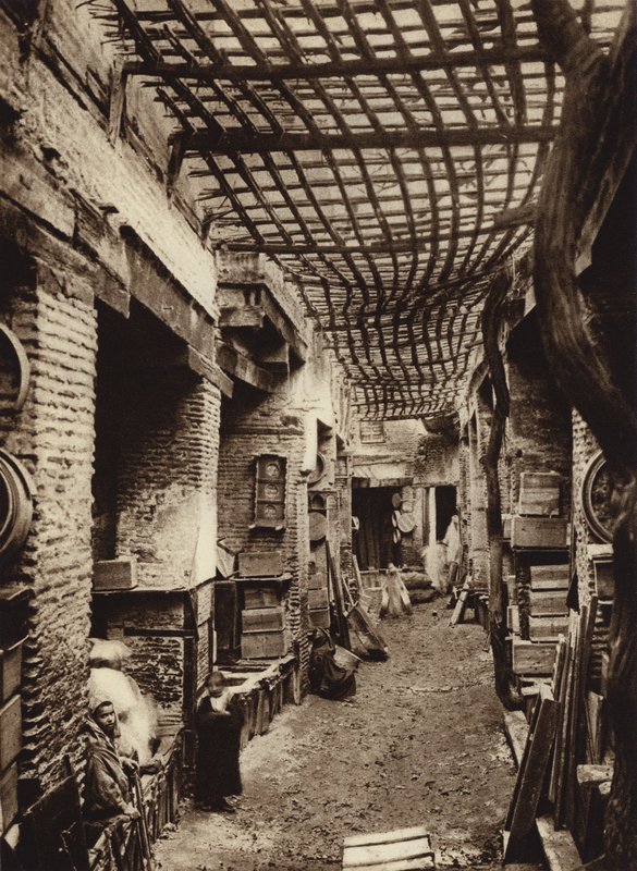 Fez, timmerliedenbazaar door European Photographer