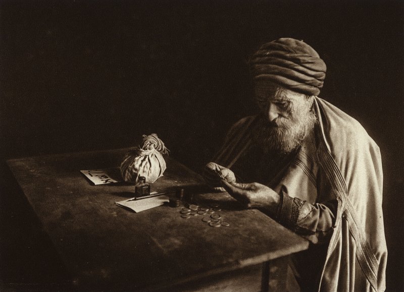 Tunis, Joodse geldwisselaar door European Photographer