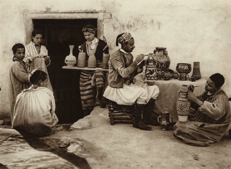 Tunis, Pottenbakkersschuur door European Photographer