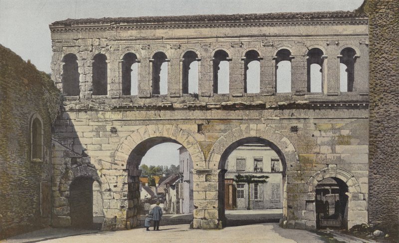 Autun, Saint-Andrépoort, Geheel door French Photographer