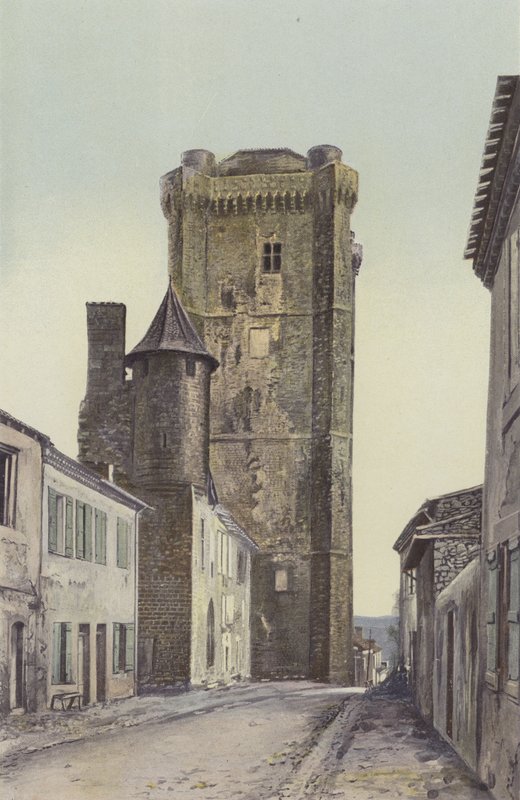 Bassoues, Donjon door French Photographer