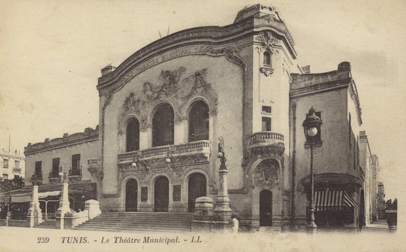Gemeentelijk Theater, Tunis, Tunesië door French Photographer